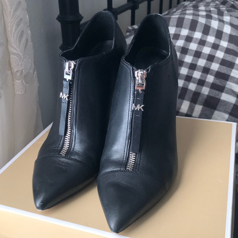 Michael Michael Kors Andi Leather Bootie